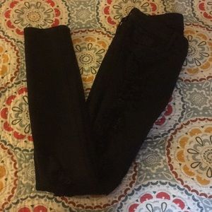 Hudson black distressed skinnies sz 27